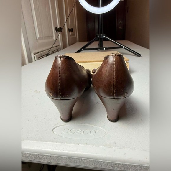 Vintage Salvatore Ferragamo Womens Brown Leather Pumps With Bow Detail Sz 8.5 - Picture 10 of 14